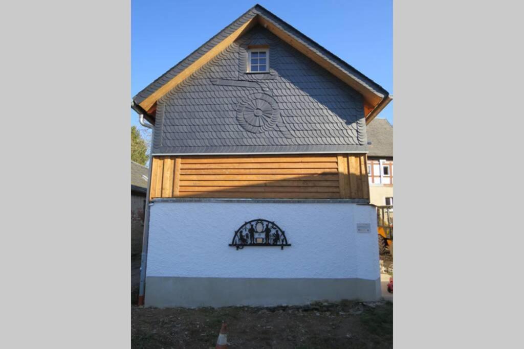 Mothsgut - Moderne Ferienwohnung Auf Dem Bauernhof Im Erzgebirge Oelsnitz  Екстериор снимка